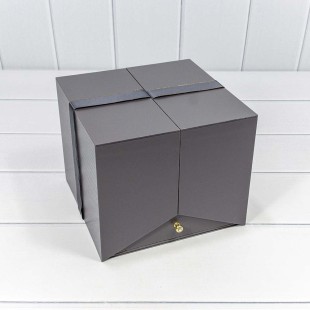 Коробка Квадратная 21*21*18 "Сюрприз" Серый 1/8 Арт: 721608/2